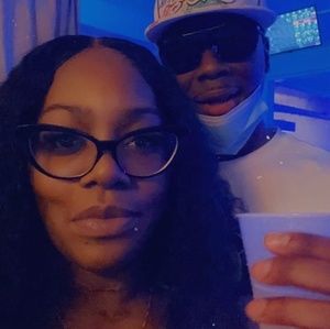 Meet your Posher, Derrell